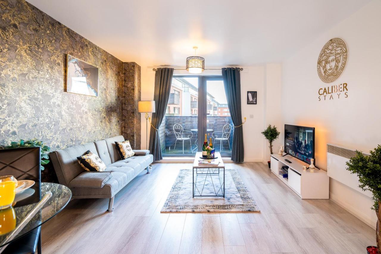 Caliber Stays Birmingham Bliss - Medusa Suite Apartments - Central 2-Bed Retreat - City Attractions, Sleeps 4, Free Netflix, Nearby Parking & Close Proximity - Bullring, Grand Central, The Cube - 5 Minutes Walk Exterior foto